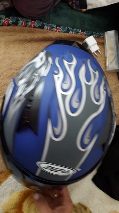 Шлем в отличном состоянии