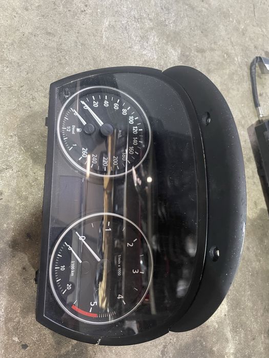 Навигация/ километраж БМВ Е90 (navigaciq bmw e90)