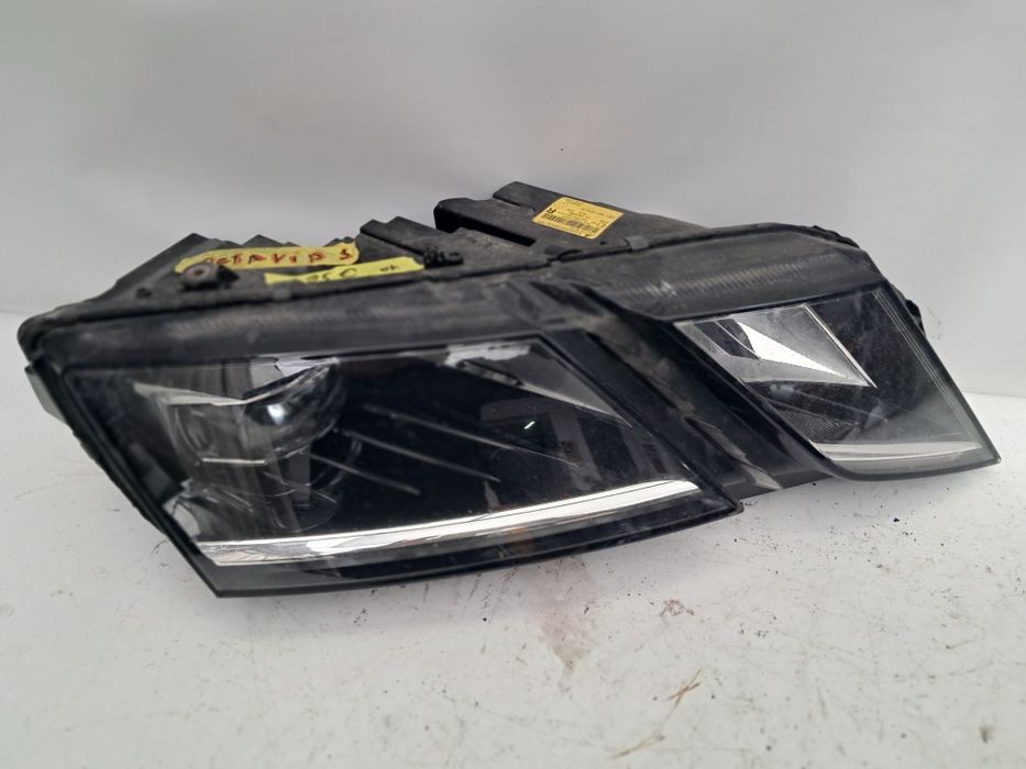 Фар Skoda Octavia 3