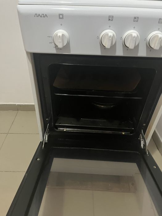 Продам газовую плиту