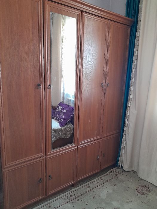 Продам спальный гарнитур.