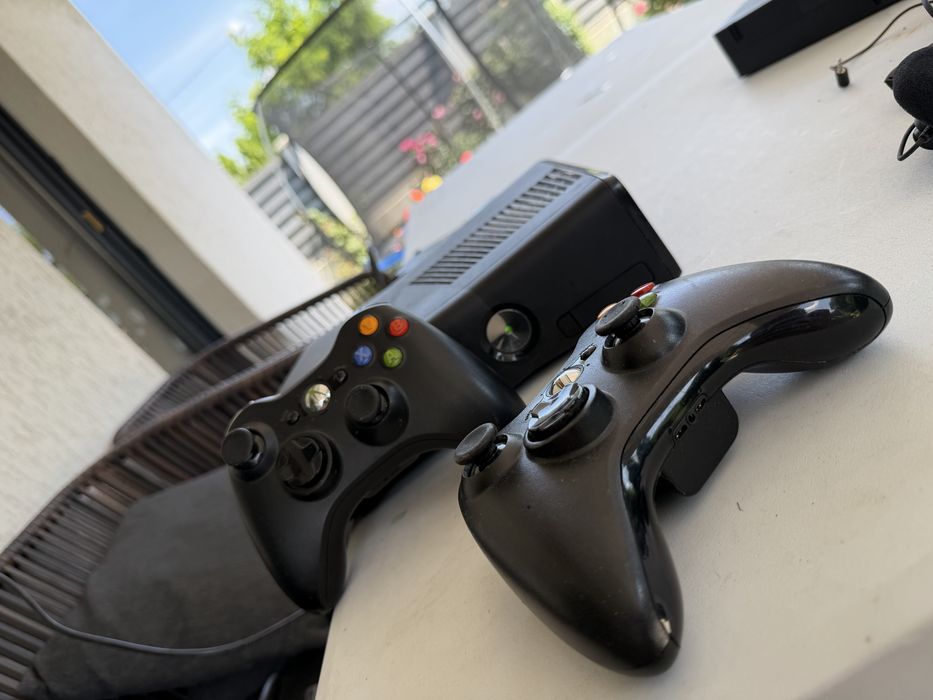 Xbox 360 cu accesorii