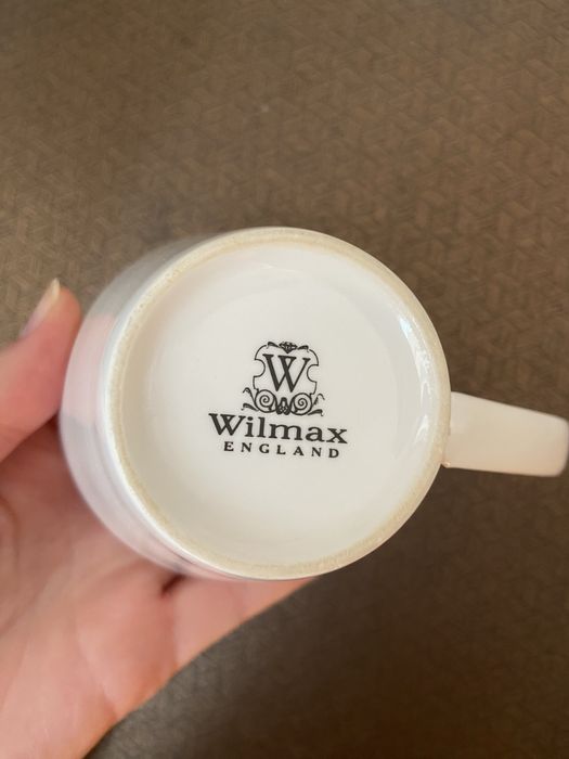 Набор чашек с блюдцами