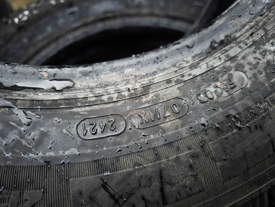 2бр Зимни гуми за бус 215 65 16 С - Michelin