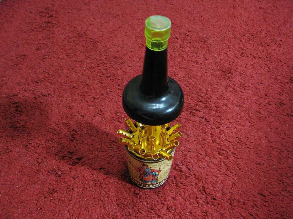 Спотыкач - сигаретница-сюрприз.