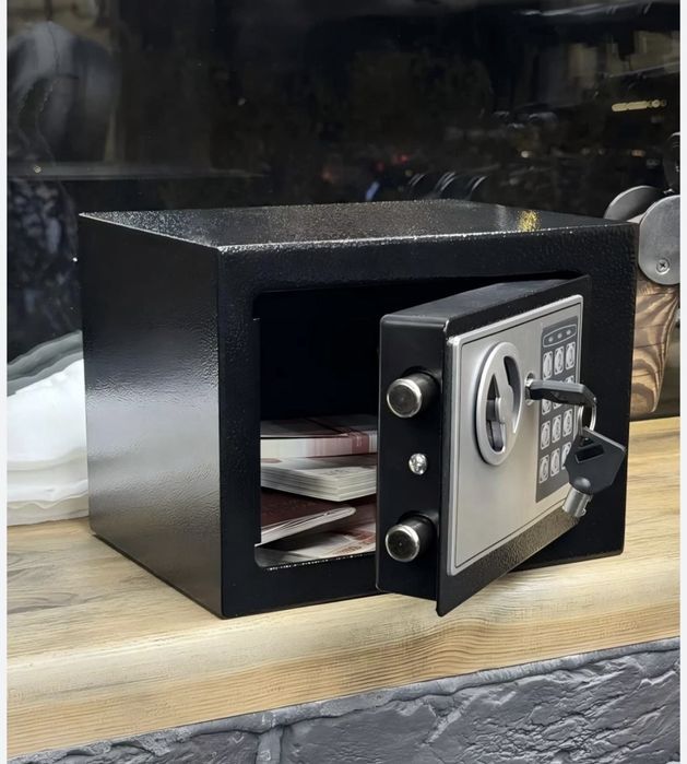 Hote Safe — Mehmonxonalar Uchun Elektron Seyf