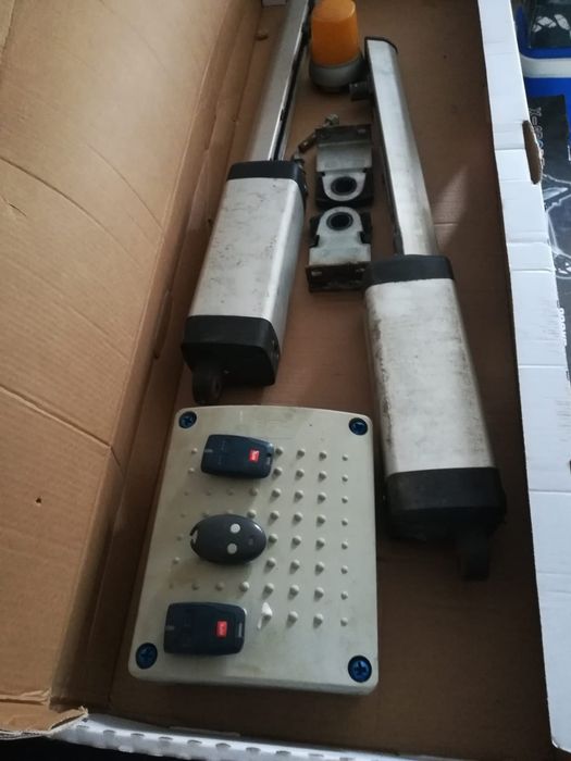 Sistem porți automat