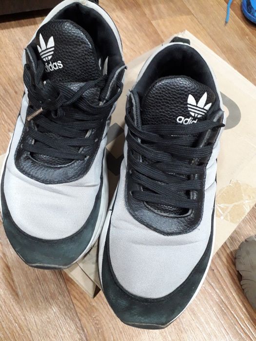 Обувь кроссовки стильные