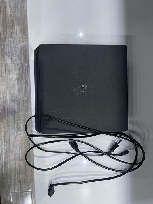 Срочно продам Playstation 4