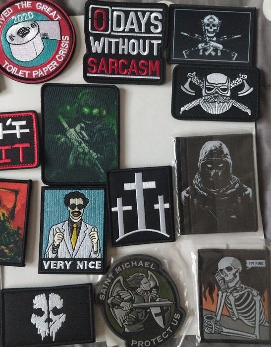 Разнообразни велкро патчове/нашивки