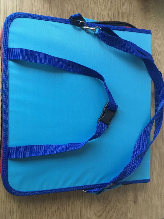 Намалям детски органайзер за кола