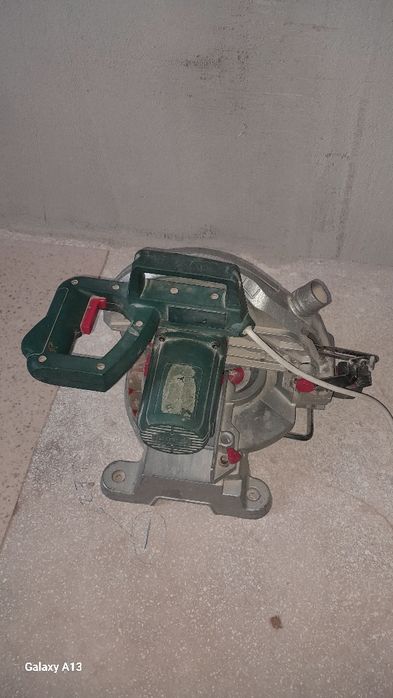 Продам торцовочная пила