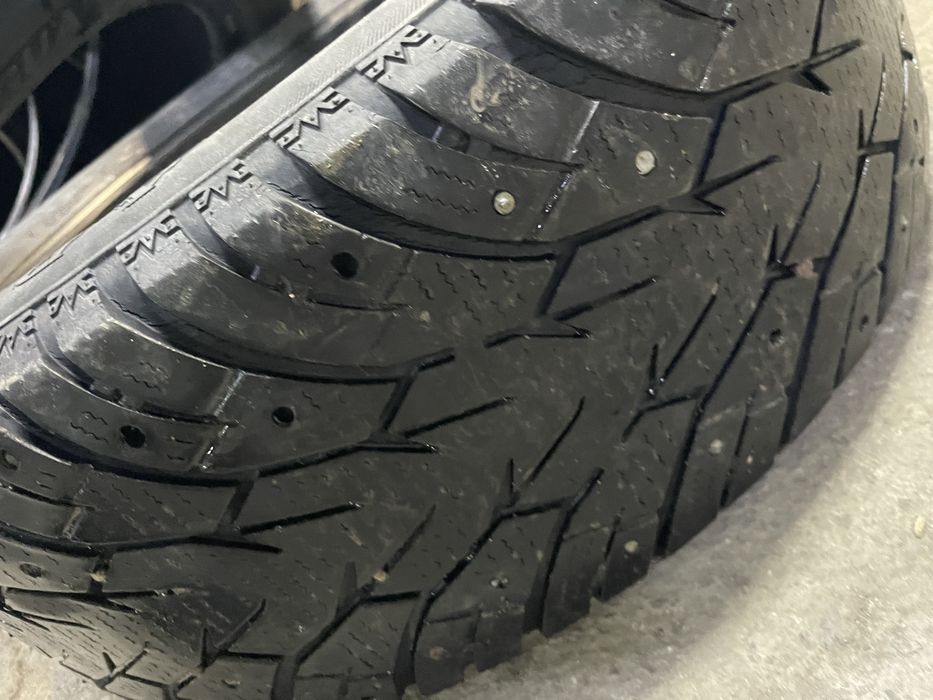 Продам зимние шины б/у