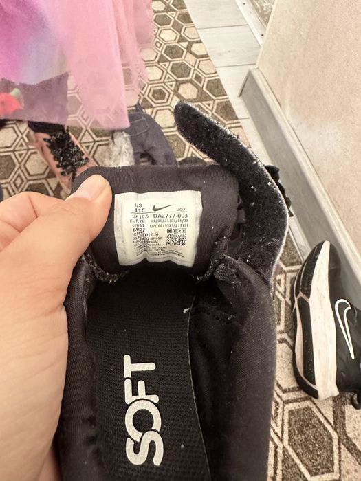 Nike кроссовки 28 размер