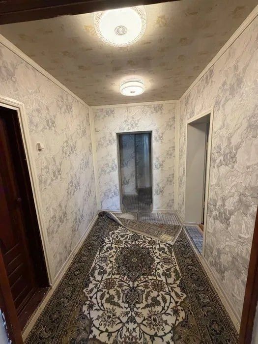 3-комн. 1-й этаж. 83 м². Огород. Сергели, Строитель.