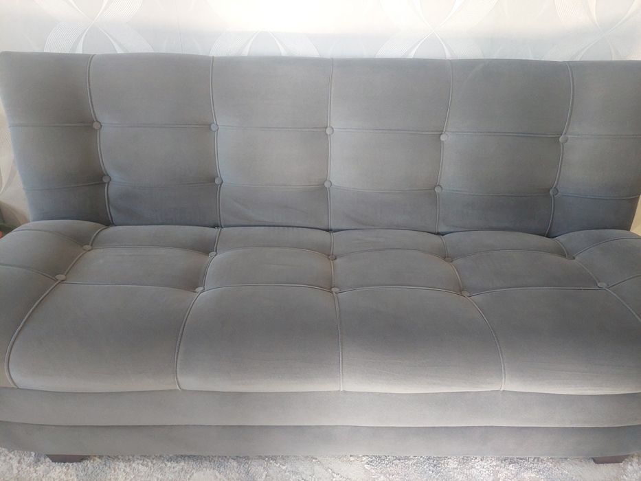 Срочно продам диван