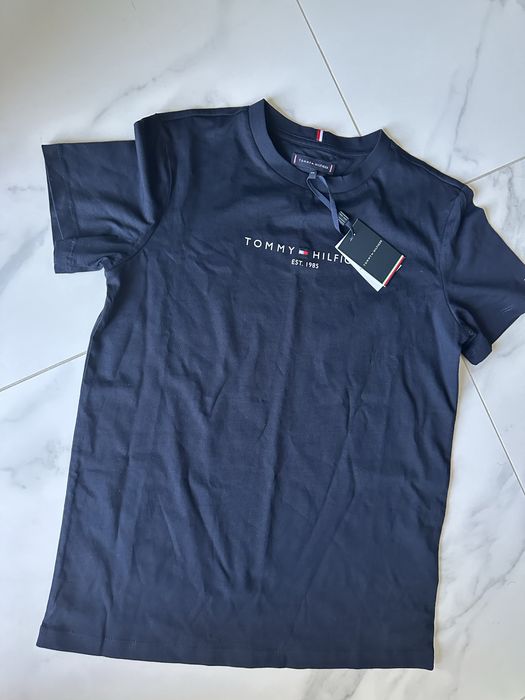 Нови оригинални маркови блузи Tommy Hilfiger за ръст 164 см