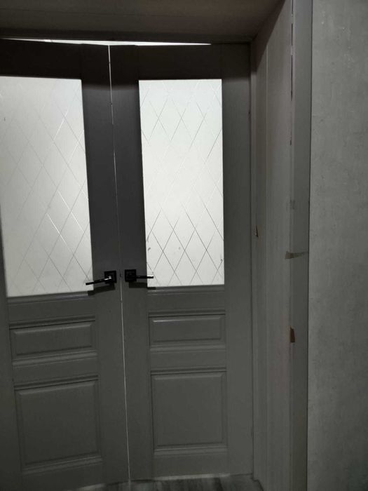 Двери б.у продам