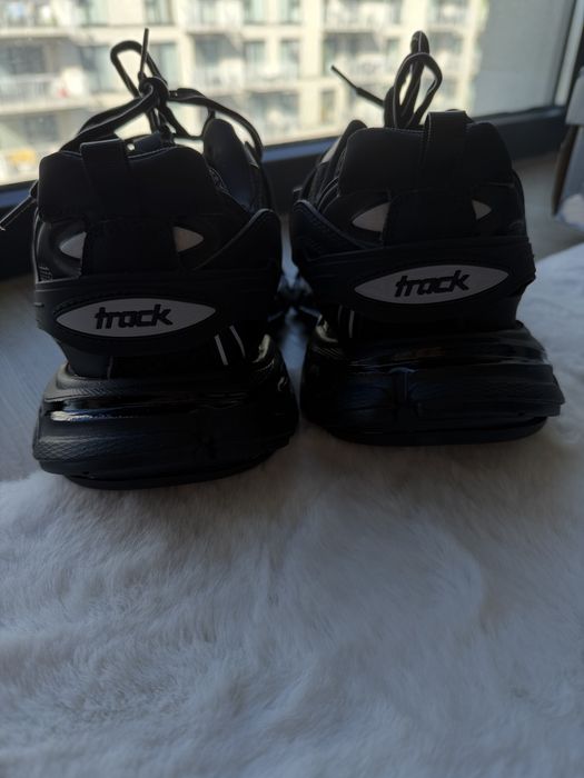 Balenciaga Track
