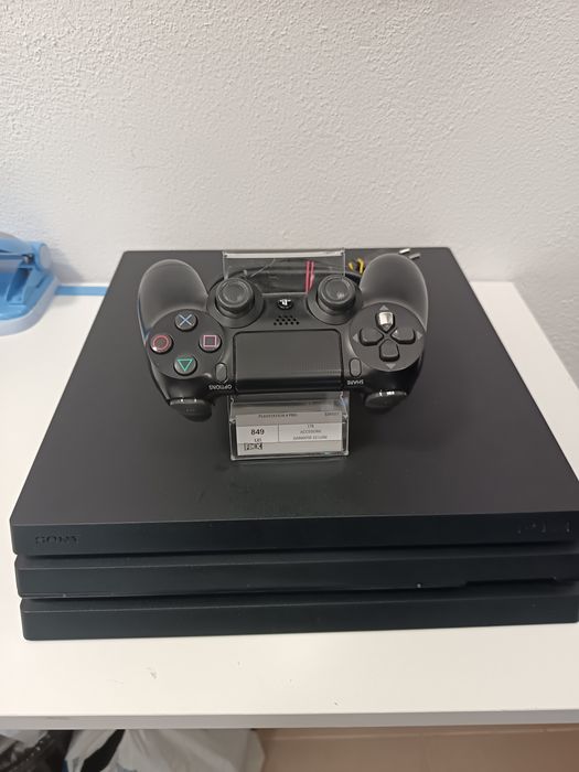 Sony PS 4 pro garanție