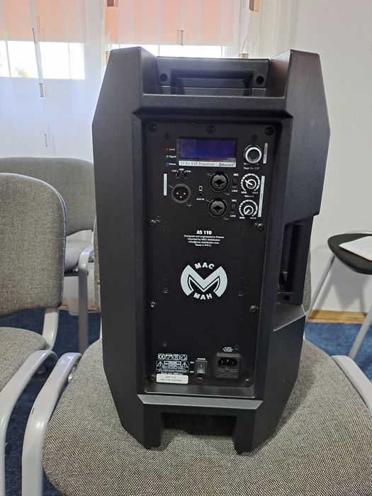 Boxa activa MAC MAH și mixer pasiv Mackie; microfoane wireless behringer