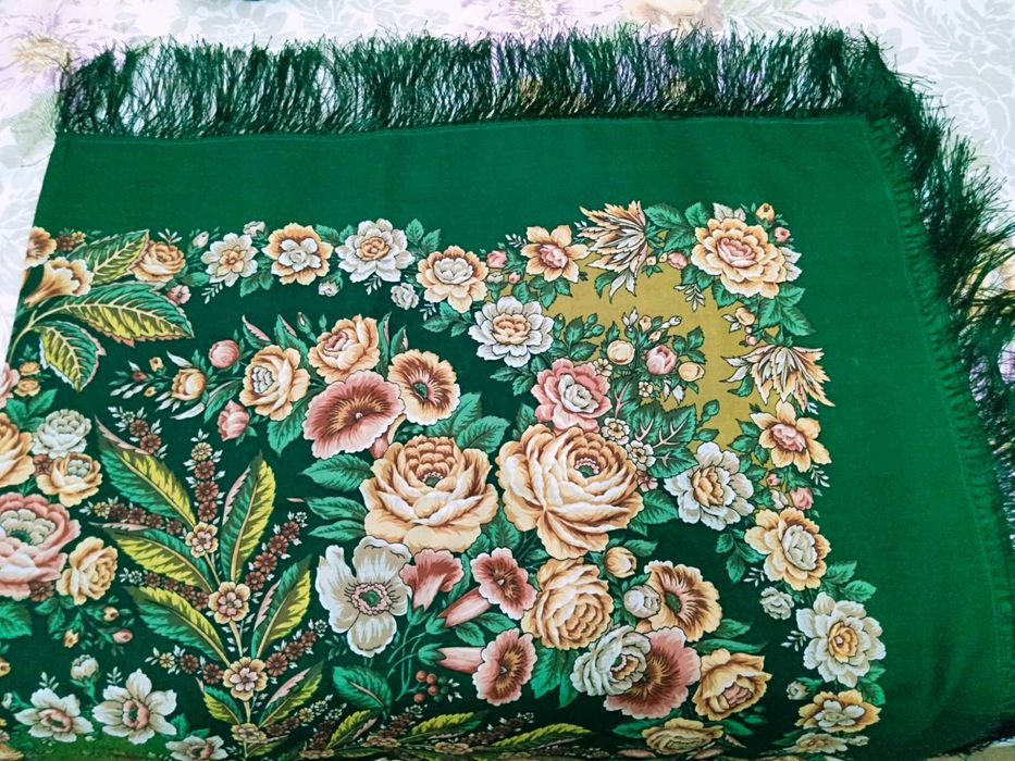 Павлопосадский платок.