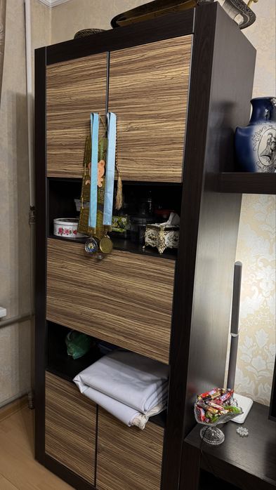 Продам мебель в гостнной.