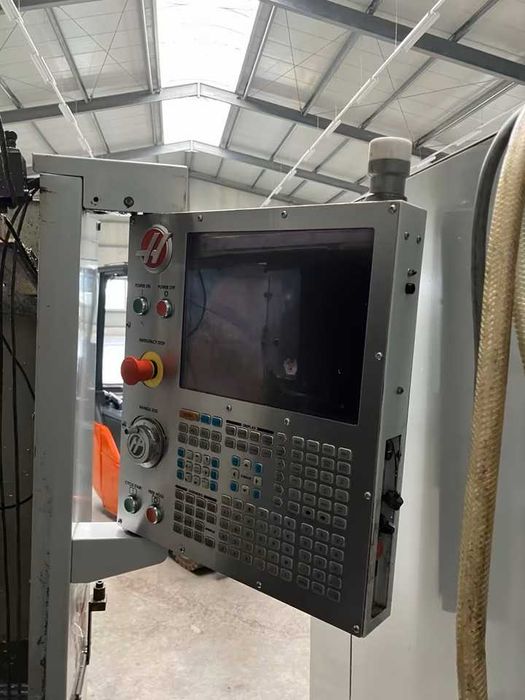 Haas DT-1 е вертикален CNC обработващ център