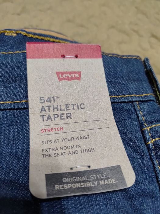 Blugi Lewis 541 cu etichetă