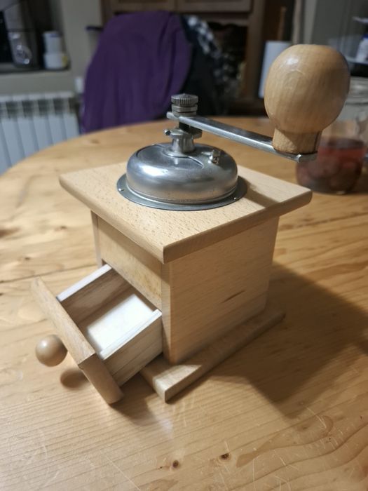 Ръчна ретро мелничка
