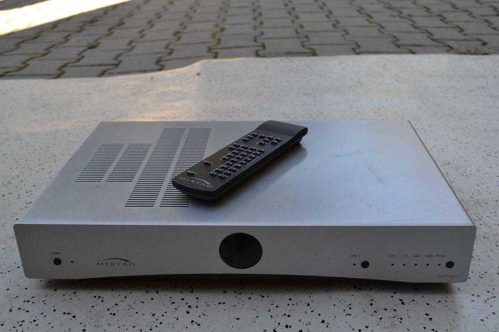 Amplificator Myryad Cameo cu Telecomanda