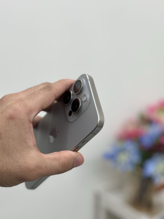 Iphone 15 pro с гаранти