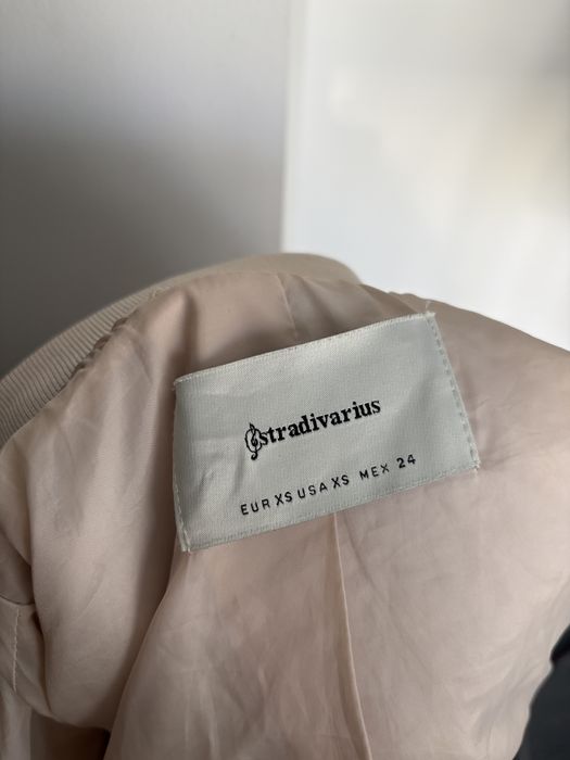 Куртки пальто продам