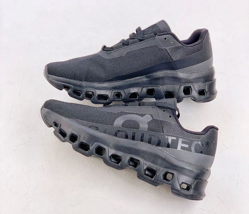 Нови мъжки маратонки On Cloudmonster 2 all black нови с кутия