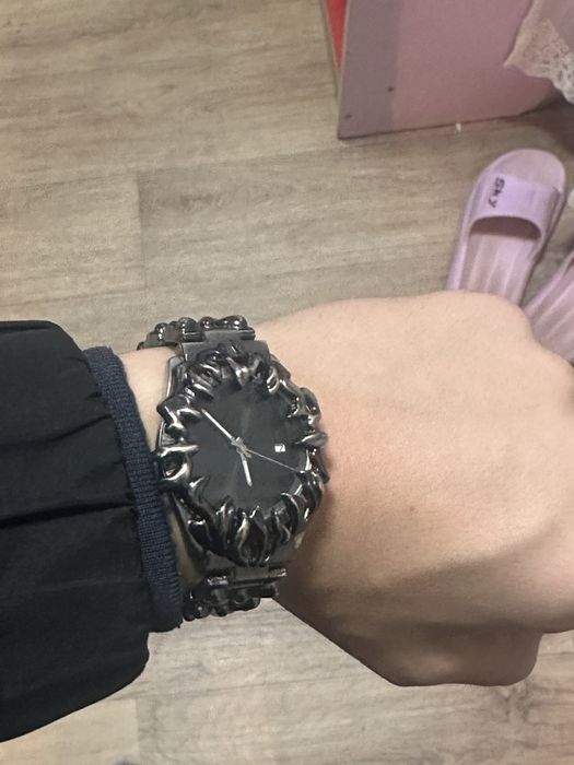 Продам черные часы Alabaster