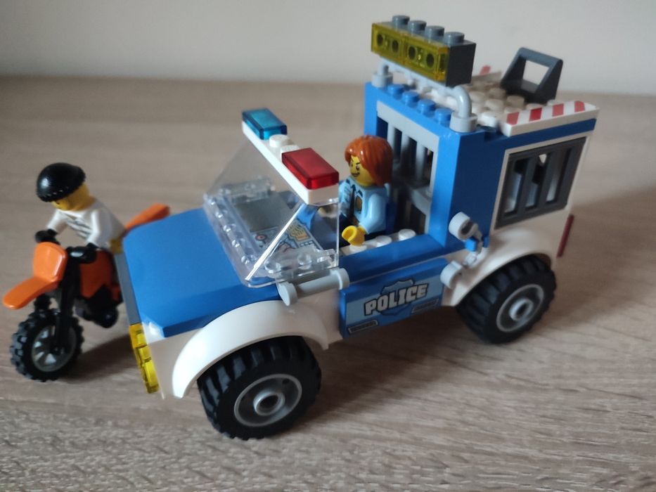 Lego juniors 4+ mașina poliție