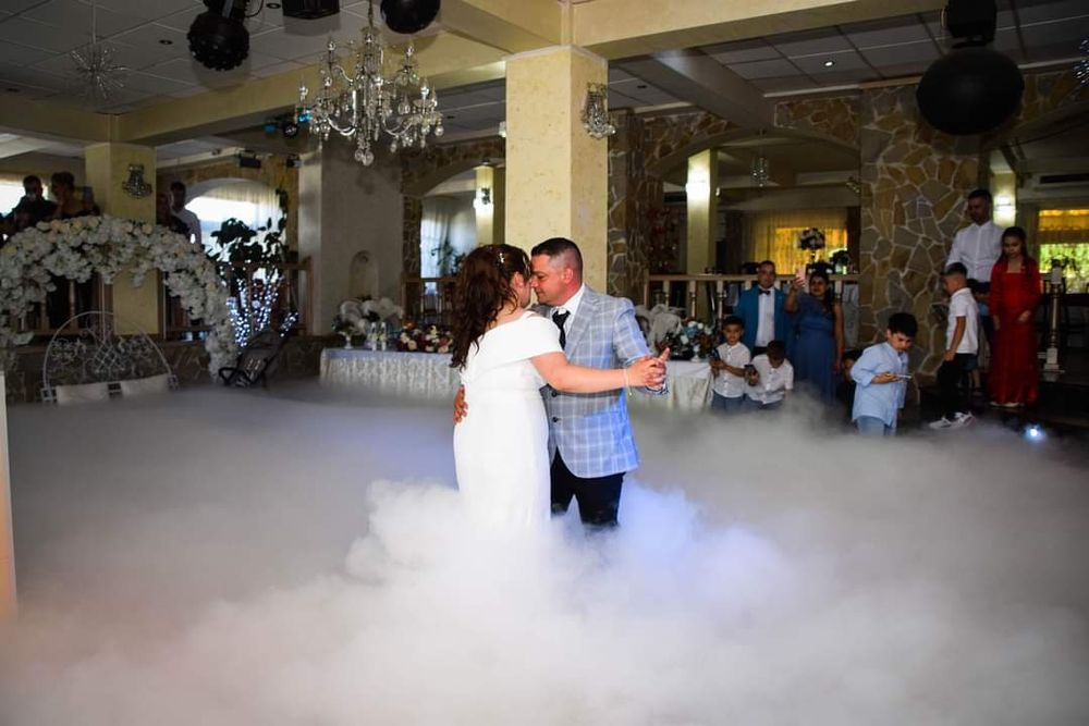 Dj,Sonorizare profesionala,lumini,Fum greu,foto-video
