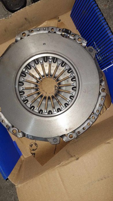 Комплект притискател SASCH