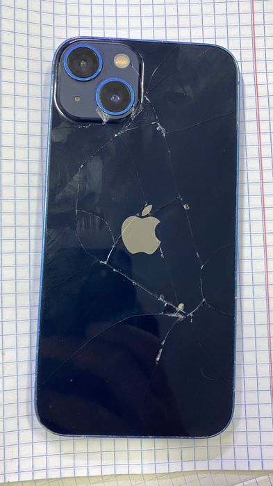 Айфон 13 срочнооо продаю