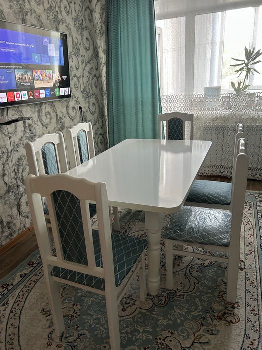 Продам стол и 6 стульев
