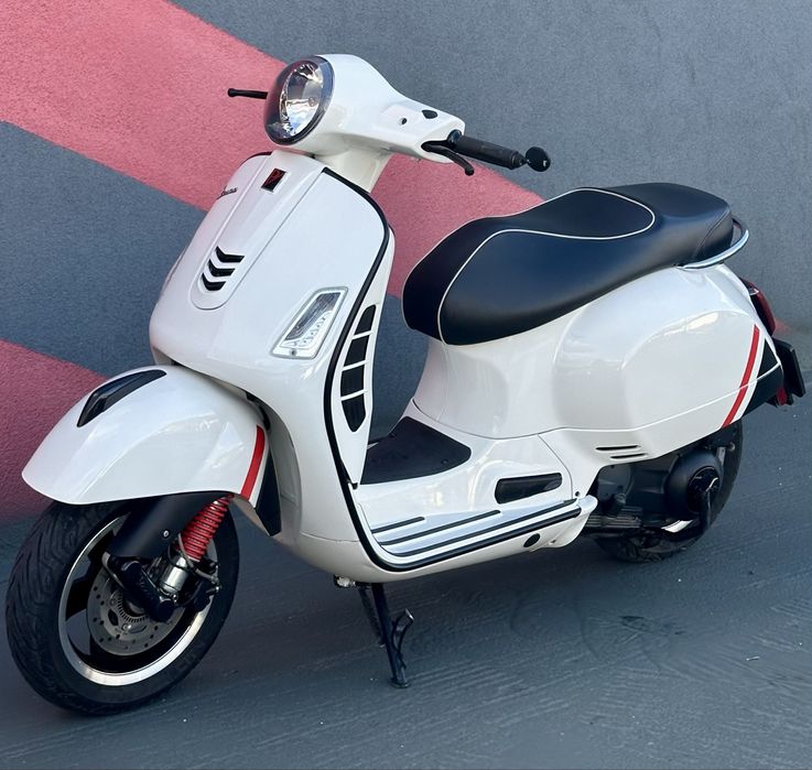 Piaggio Vespa GTS 300