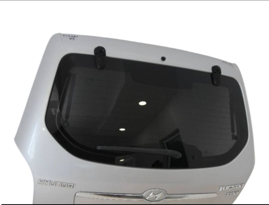 Задно стъкло за Hyundai Tucson 2006 г.
Цена 55€