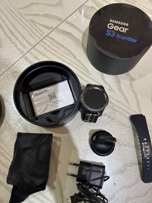 Смарт часы Samsung Gear Frontier