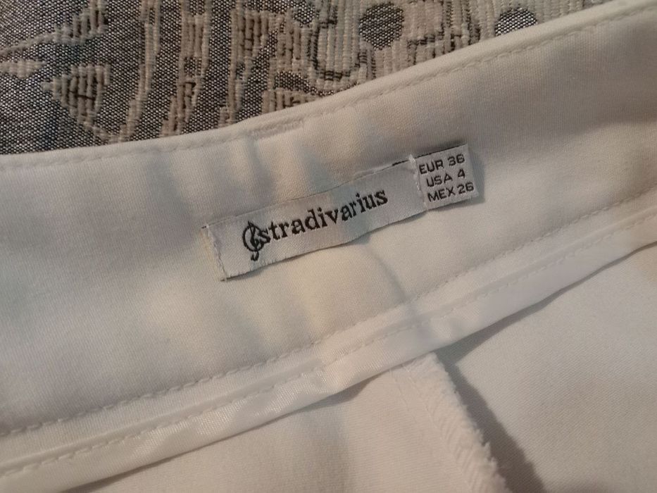 Брюки Stradivarius