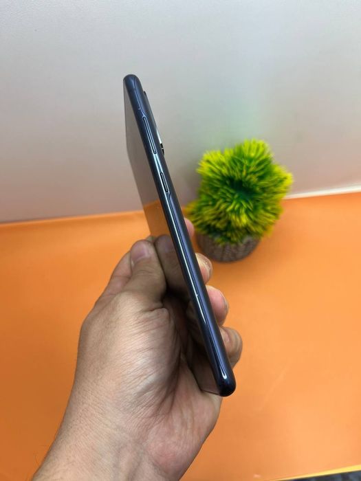 Samsung Note20 xotirasi 8/256GB