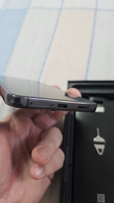 Samsung S22 plus + 256 gb 8gb ram