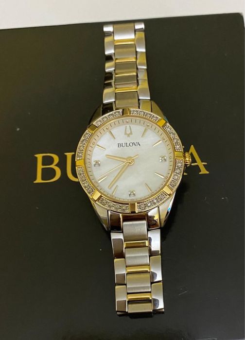 Часы женские Bulova