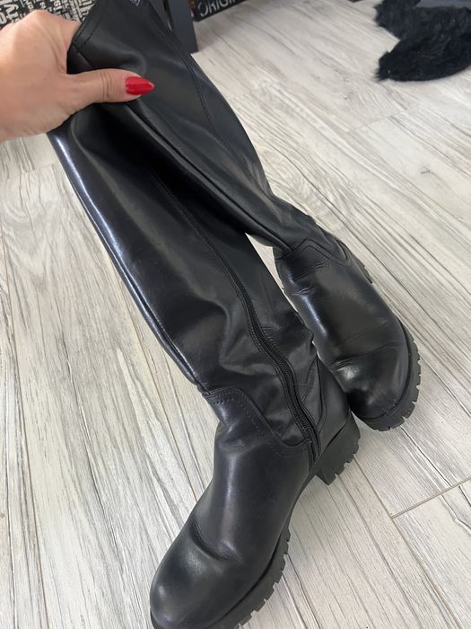 Дамски черни ботуши