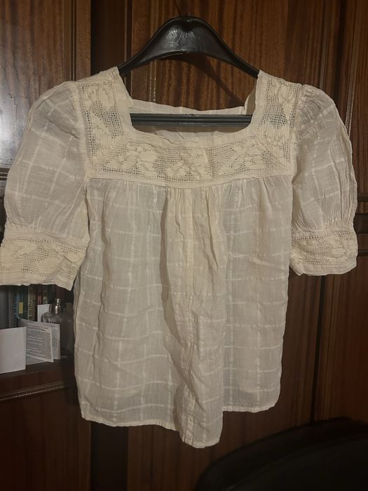 Дамски ризи и рокли