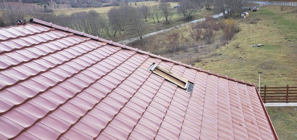 Montaj Acoperisuri si mici reparati de urgentă tiglă metalica